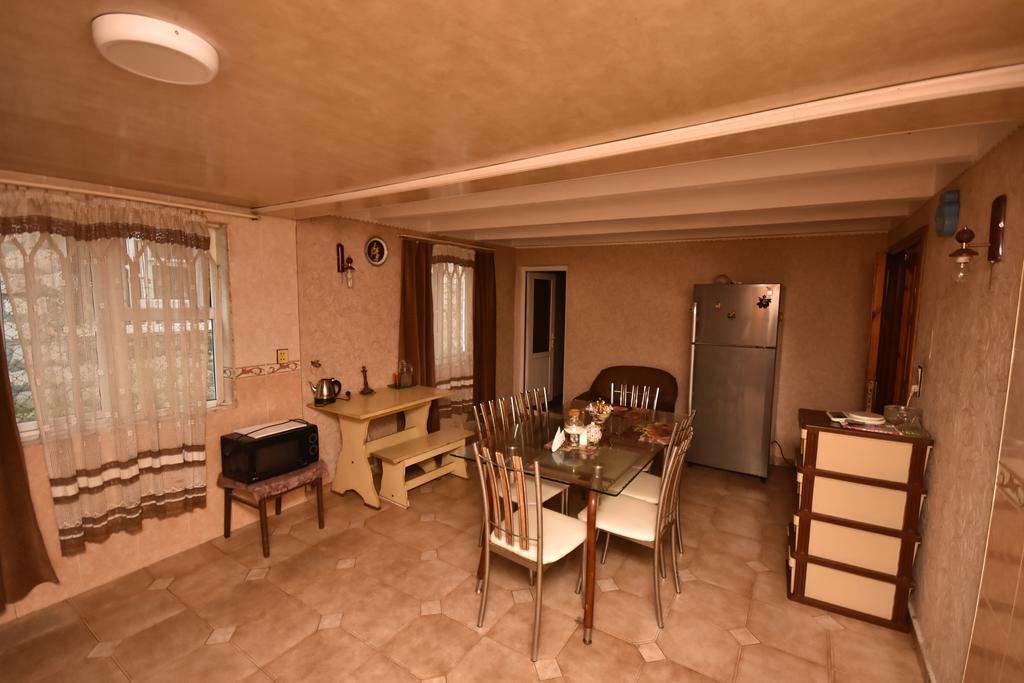 Shorena'S House Зугдіді Екстер'єр фото